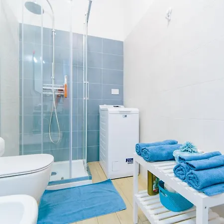Blue Bay Apartment *